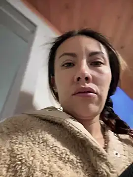 im lorein online show from 02/06/25, 12:05