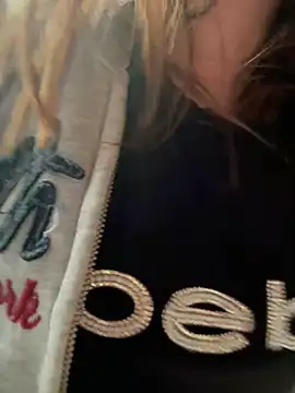 im lorein online show from 02/11/25, 02:02