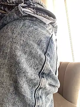 im lorein online show from 02/14/25, 02:12