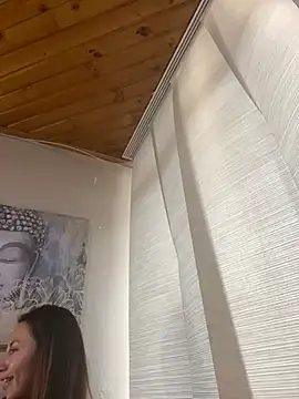 im lorein online show from 02/14/25, 08:15