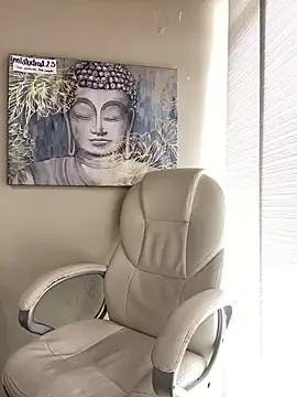 im lorein online show from 02/25/25, 02:44