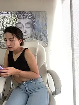 im lorein online show from 03/11/25, 04:29