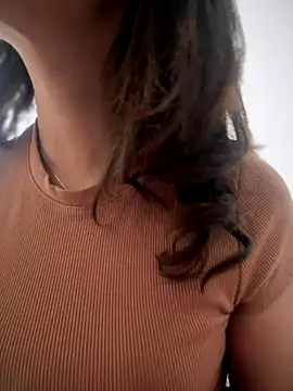 im lorein online show from 10/08/25, 07:00