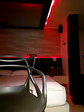 tucurly latina online show from 12/30/24, 05:37