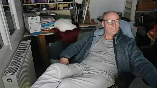 bogland33 online show from 02/24/25, 10:25