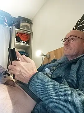 bogland33 online show from 10/29/25, 08:10