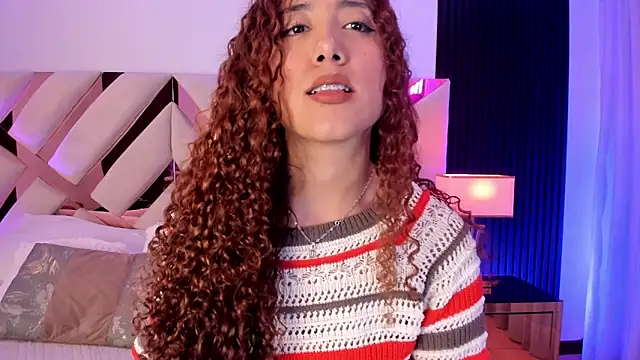 Snapshot of miss_catalinaa chatting on 05/19/26, 12:00 miss catalinaa online show from 05/19/26, 12:00