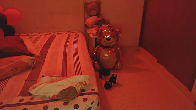 Snapshot of SashaBrianna99 chatting on 03/09/25, 03:32 SashaBrianna99 online show from 03/09/25, 03:32