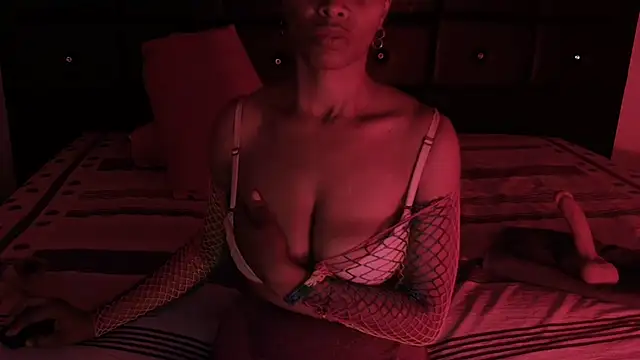 Snapshot of SashaBrianna99 chatting on 11/13/25, 02:10 SashaBrianna99 online show from 11/13/25, 02:10