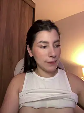 Snapshot of ARITOO_ chatting on 04/16/26, 04:02 ARITOO online show from 04/16/26, 04:02