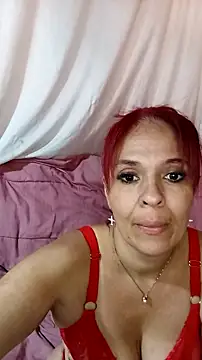 Snapshot of sthefania1710 chatting on 04/30/26, 12:11 sthefania1710 online show from 04/30/26, 12:11
