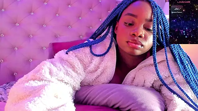 Snapshot of johannaMiller1 chatting on 12/31/24, 08:37 johannaMiller1 online show from 12/31/24, 08:37