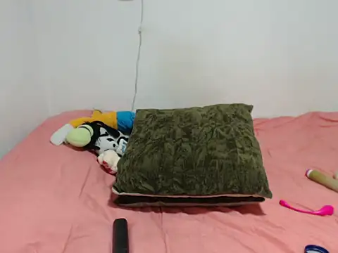 Snapshot of carolina_linarez69 chatting on 09/14/25, 07:24 carolina linarez69 online show from 09/14/25, 07:24