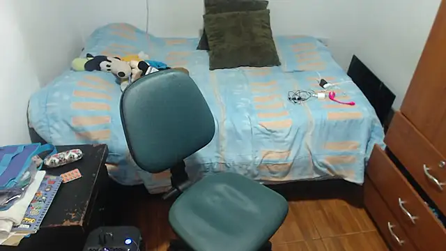 Snapshot of carolina_linarez69 chatting on 10/04/25, 11:25 carolina linarez69 online show from 10/04/25, 11:25