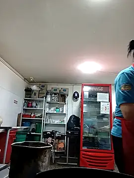 Snapshot of carolina_linarez69 chatting on 12/05/25, 04:47 carolina linarez69 online show from 12/05/25, 04:47