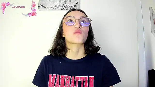 Snapshot of its__angelica_ chatting on 01/28/25, 07:00 its angelica online show from 01/28/25, 07:00