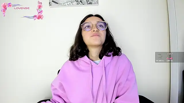 Snapshot of its__angelica_ chatting on 01/31/25, 10:21 its angelica online show from 01/31/25, 10:21