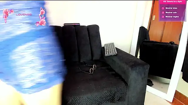 Snapshot of its__angelica_ chatting on 03/08/25, 06:05 its angelica online show from 03/08/25, 06:05