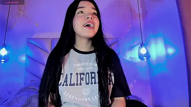 Snapshot of AuroraFiore chatting on 02/22/25, 07:58 AuroraFiore online show from 02/22/25, 07:58