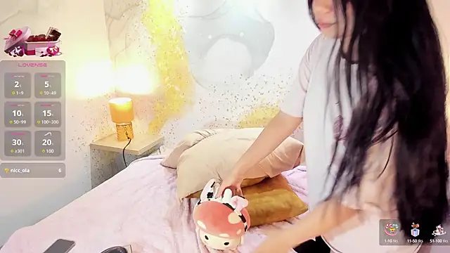 Snapshot of AuroraFiore chatting on 03/14/25, 03:37 AuroraFiore online show from 03/14/25, 03:37