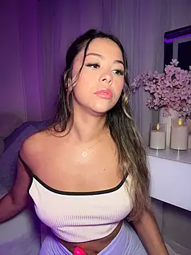 Snapshot of tuckersabrina chatting on 04/15/26, 12:56 tuckersabrina online show from 04/15/26, 12:56