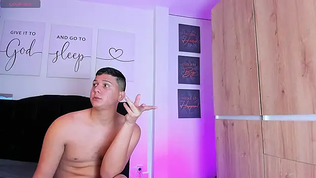 Snapshot of ANDREZALVAREZ chatting on 01/31/25, 06:02 ANDREZALVAREZ online show from 01/31/25, 06:02