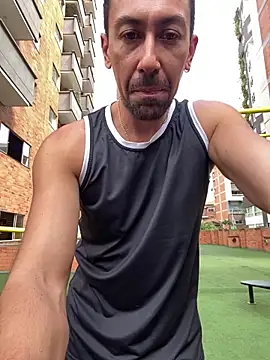 Snapshot of dantedesirexx chatting on 02/16/26, 07:10 dantedesirexx online show from 02/16/26, 07:10