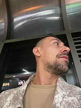 Snapshot of dantedesirexx chatting on 03/06/26, 03:03 dantedesirexx online show from 03/06/26, 03:03