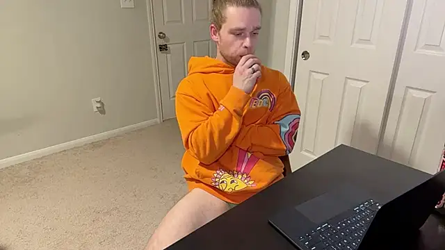 Snapshot of DaddydayDrinkzz chatting on 03/08/25, 06:32 DaddydayDrinkzz online show from 03/08/25, 06:32