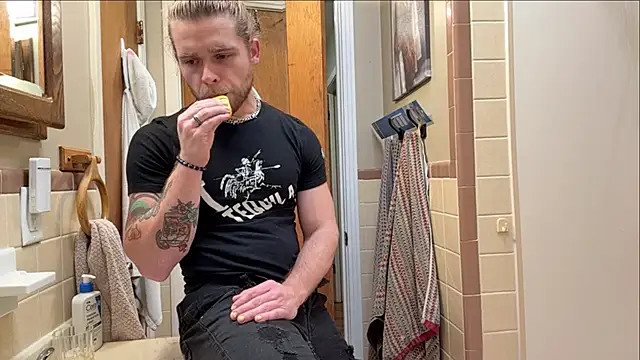 Snapshot of DaddydayDrinkzz chatting on 11/03/25, 06:58 DaddydayDrinkzz online show from 11/03/25, 06:58