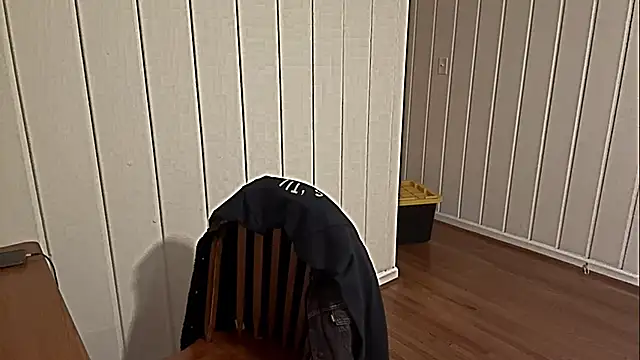 Snapshot of DaddydayDrinkzz chatting on 12/01/25, 05:23 DaddydayDrinkzz online show from 12/01/25, 05:23