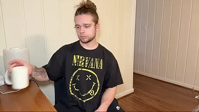 Snapshot of DaddydayDrinkzz chatting on 01/13/26, 05:40 DaddydayDrinkzz online show from 01/13/26, 05:40