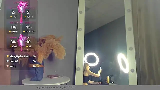 Snapshot of Esme_Runn chatting on 12/02/24, 04:42 Esme Runn online show from 12/02/24, 04:42