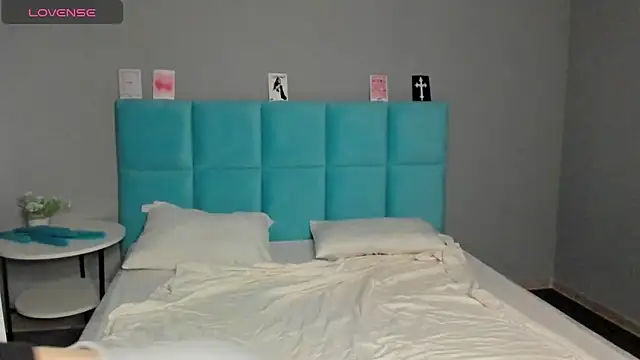 Snapshot of Esme_Runn chatting on 12/03/24, 10:28 Esme Runn online show from 12/03/24, 10:28