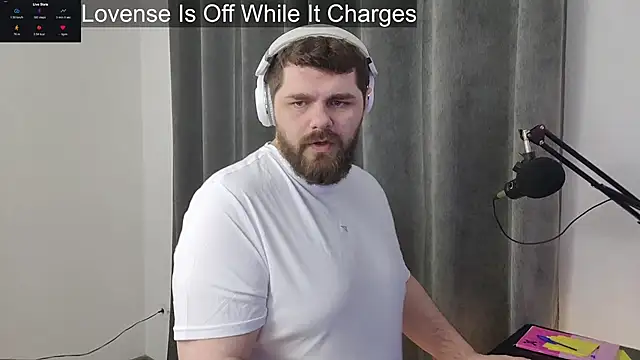 Snapshot of KingMarti chatting on 12/14/25, 10:31 KingMarti online show from 12/14/25, 10:31