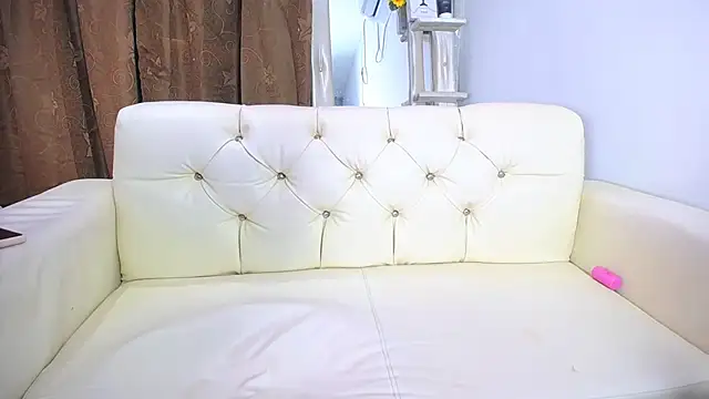 alaia 03 online show from 03/17/25, 03:40