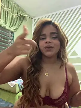 Snapshot of Evabigass chatting on 12/06/24, 06:50 Evabigass online show from 12/06/24, 06:50