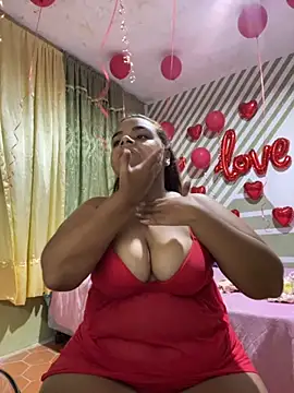 Snapshot of Evabigass chatting on 10/22/25, 06:18 Evabigass online show from 10/22/25, 06:18