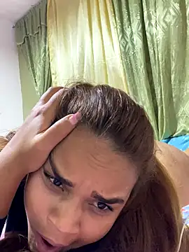 Snapshot of Evabigass chatting on 10/24/25, 10:17 Evabigass online show from 10/24/25, 10:17