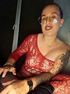 Snapshot of lindsay_33off chatting on 10/22/25, 09:03 lindsay 33off online show from 10/22/25, 09:03