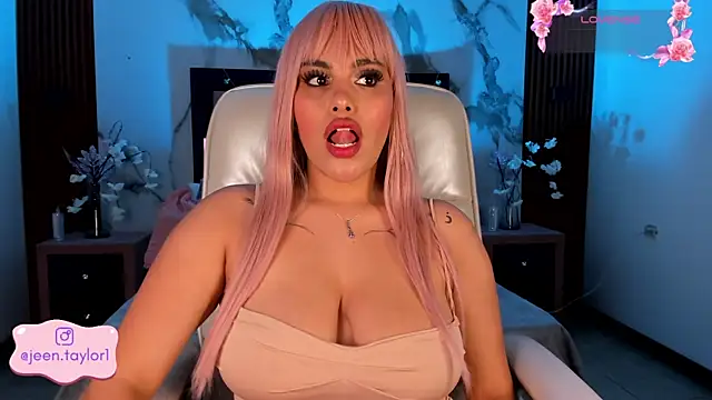 Snapshot of Jeen_Taylor chatting on 11/18/25, 08:13 Jeen Taylor online show from 11/18/25, 08:13