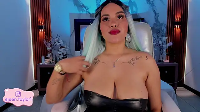 Snapshot of Jeen_Taylor chatting on 12/03/25, 08:07 Jeen Taylor online show from 12/03/25, 08:07