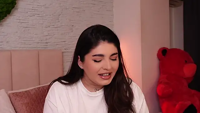 Snapshot of RachelSwaan chatting on 01/02/25, 11:09 RachelSwaan online show from 01/02/25, 11:09