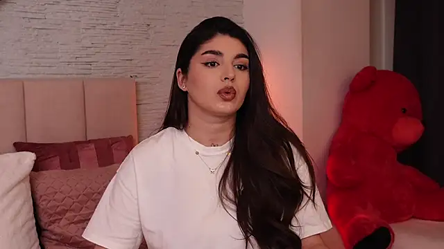 Snapshot of RachelSwaan chatting on 02/05/25, 10:51 RachelSwaan online show from 02/05/25, 10:51