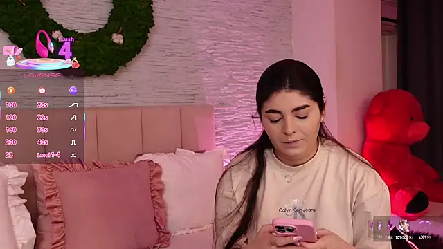 Snapshot of RachelSwaan chatting on 03/19/25, 05:19 RachelSwaan online show from 03/19/25, 05:19