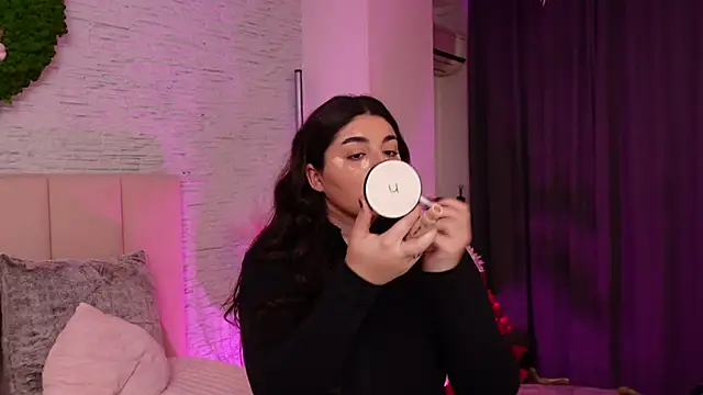 Snapshot of RachelSwaan chatting on 11/13/25, 07:29 RachelSwaan online show from 11/13/25, 07:29