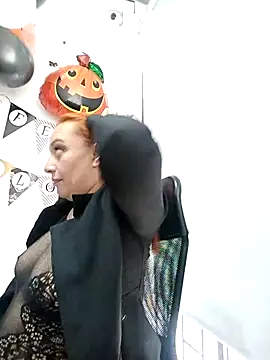 RoxieJackson online show from 10/21/25, 01:01