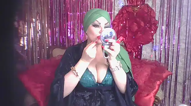 Snapshot of Izabella_gold chatting on 03/14/25, 01:35 Izabella gold online show from 03/14/25, 01:35