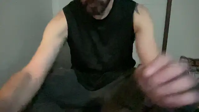 Snapshot of alphajoshkosh chatting on 04/19/26, 12:00 alphajoshkosh online show from 04/19/26, 12:00