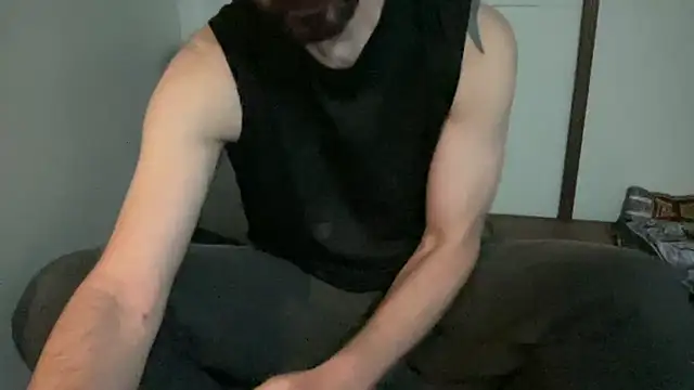 Snapshot of alphajoshkosh chatting on 05/01/26, 12:26 alphajoshkosh online show from 05/01/26, 12:26